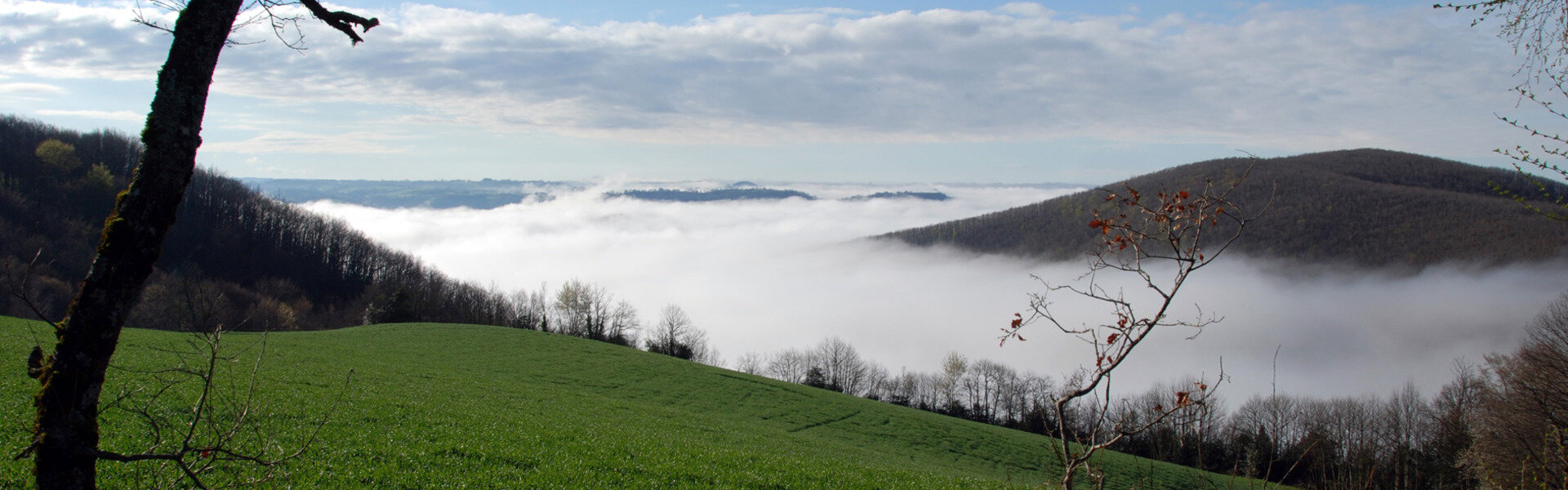 La place de Teissieres dans le Cantal en Auvergne